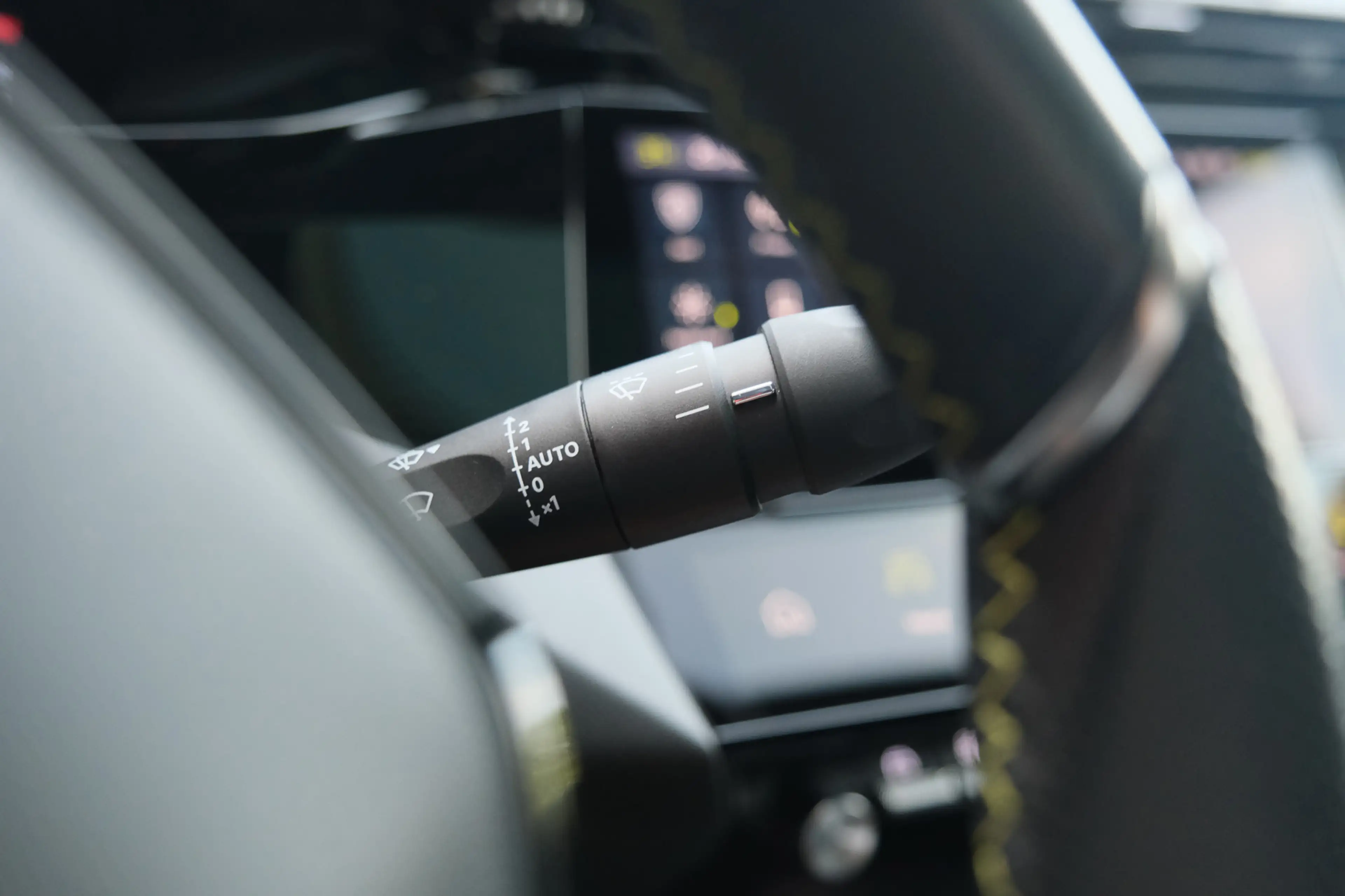 Peugeot 408 1.6 HYbrid GT 225 EAT8 First Edition — photo 20