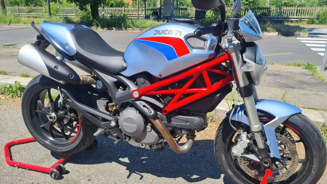 Ducati Monster 800