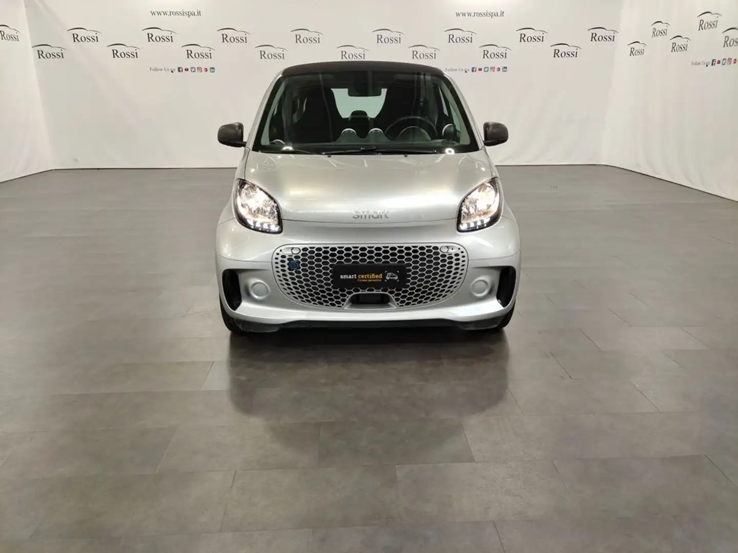smart forTwo eq Youngster my19 Silber - 1