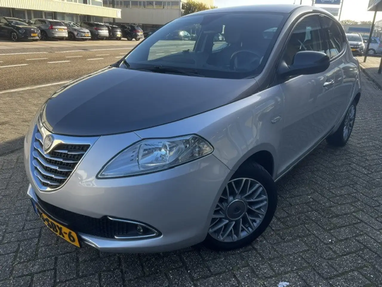 Lancia Ypsilon