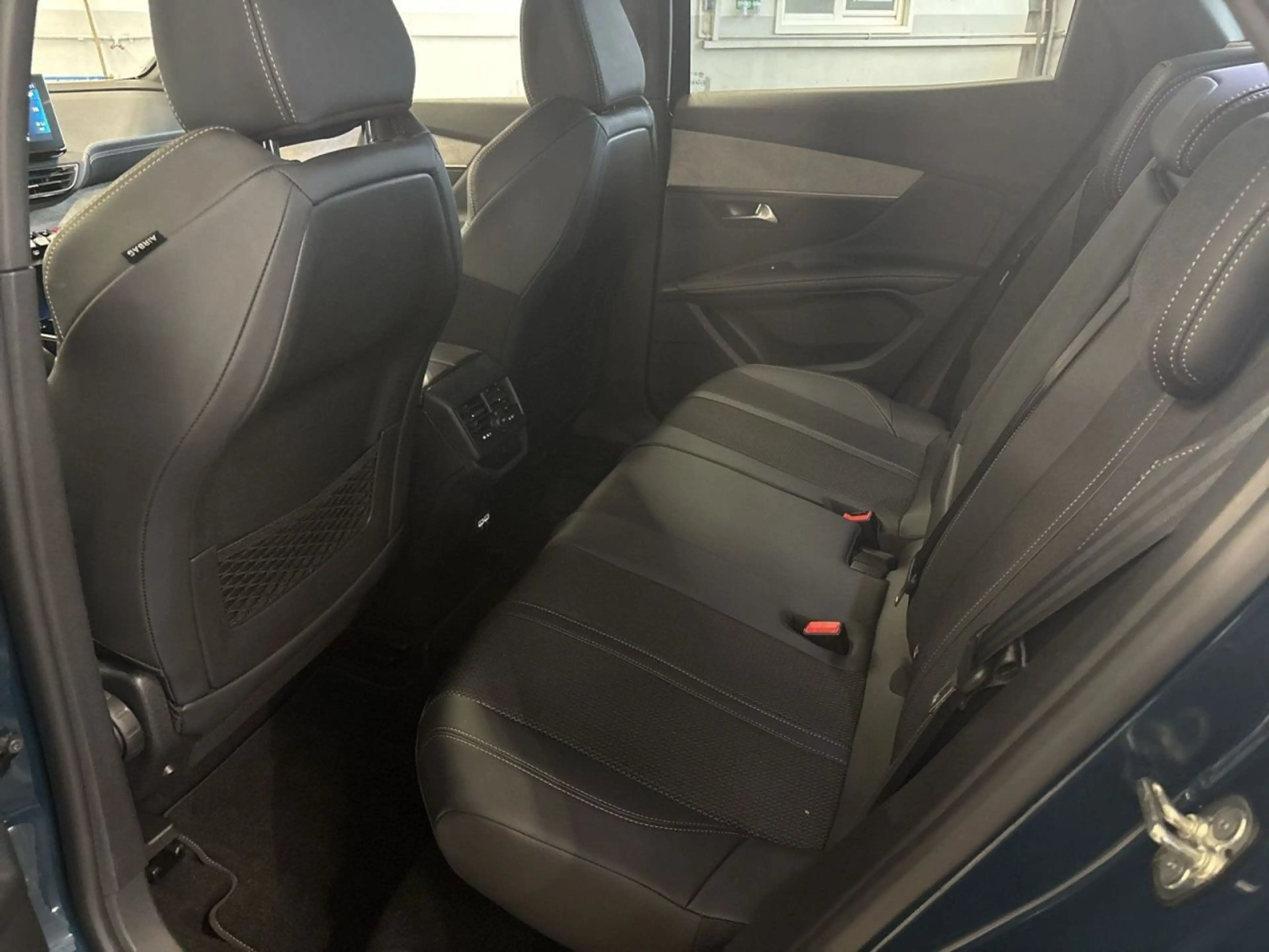 Peugeot 3008 GT Hybrid 136 e-DSC6 — photo 9