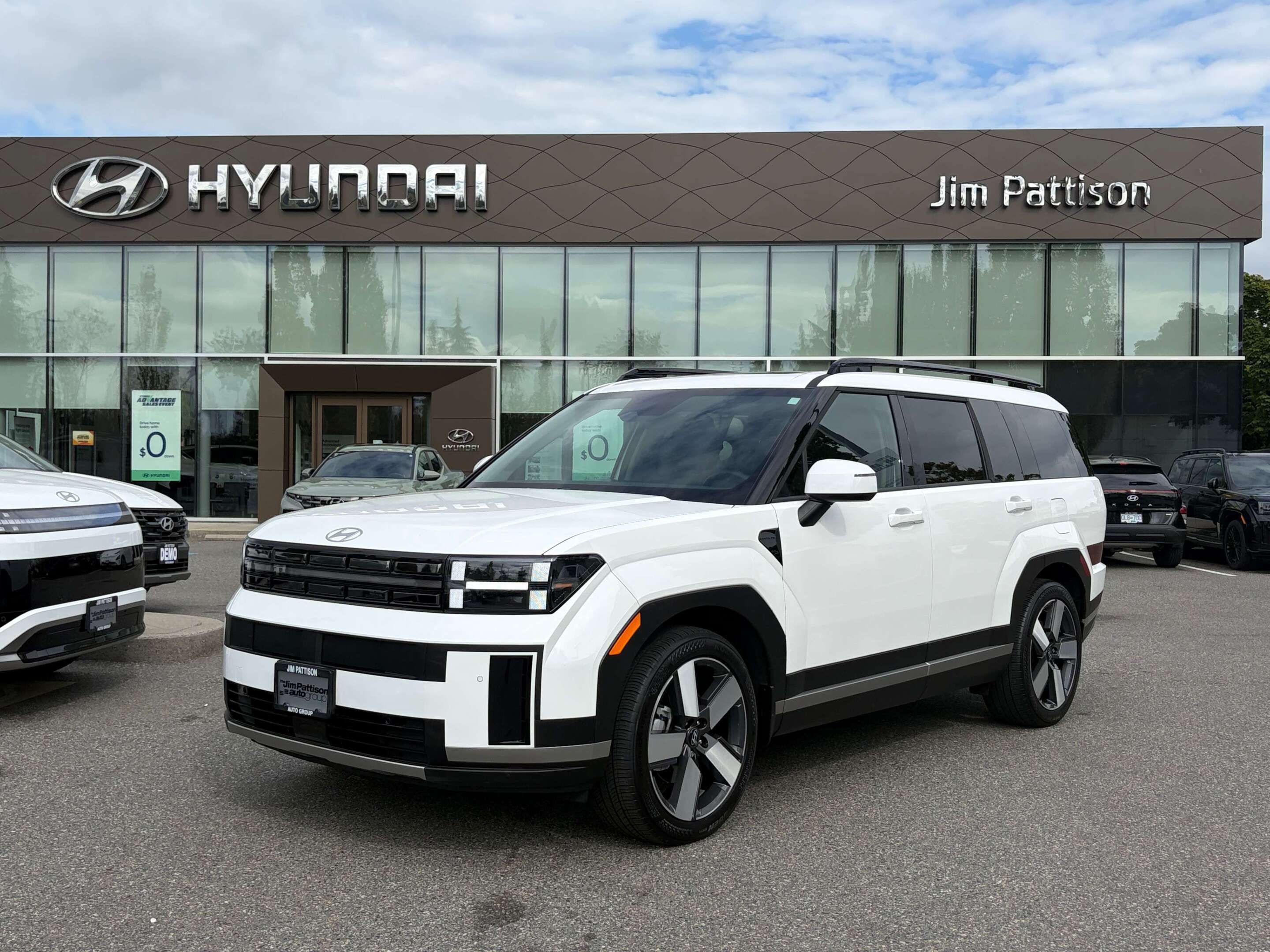 White 2025 Hyundai Santa Fe Hybrid SUV / Crossover  Automatic