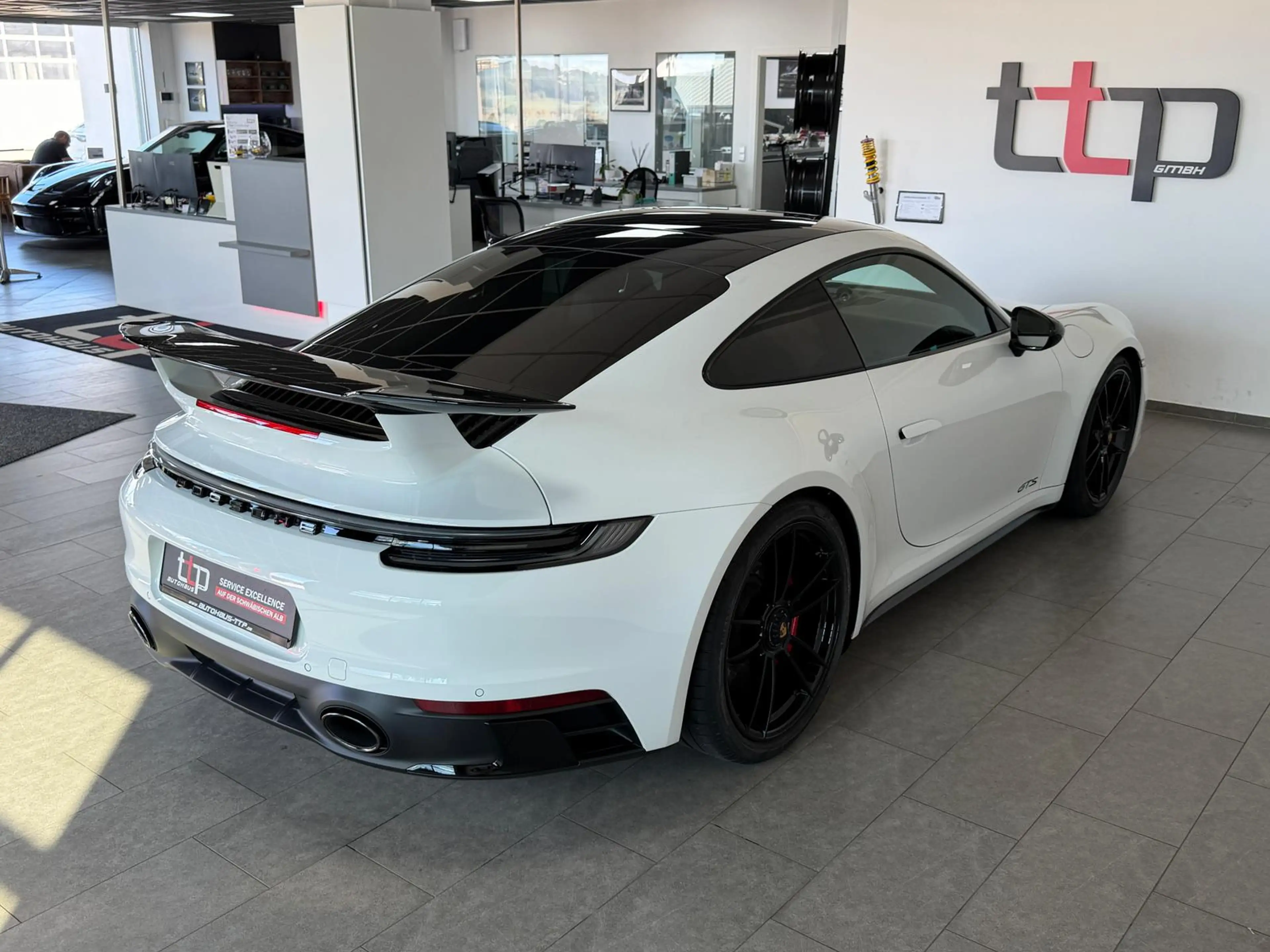 Porsche 992 4 GTS Matrix 18-Wege Carbon Schiebedach PPF — photo 8