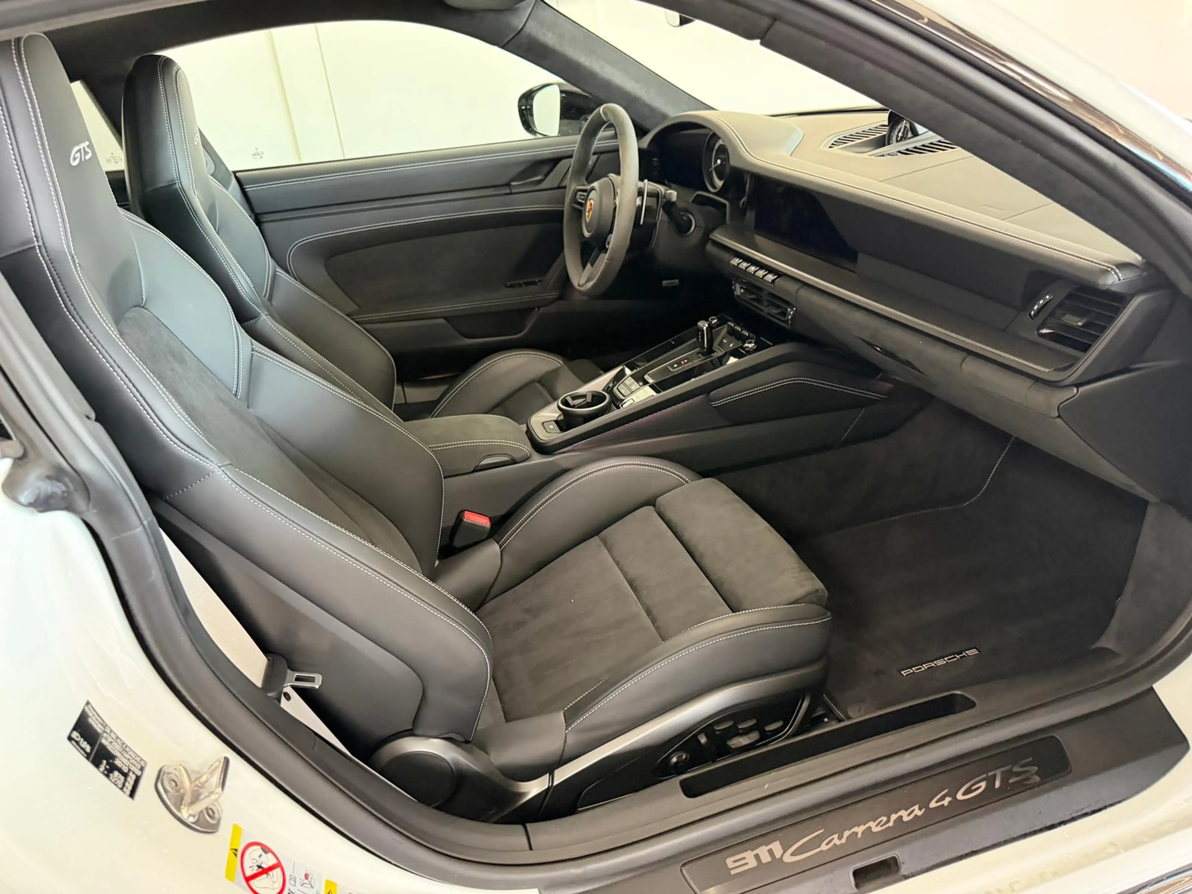Porsche 992 4 GTS Matrix 18-Wege Carbon Schiebedach PPF — photo 13