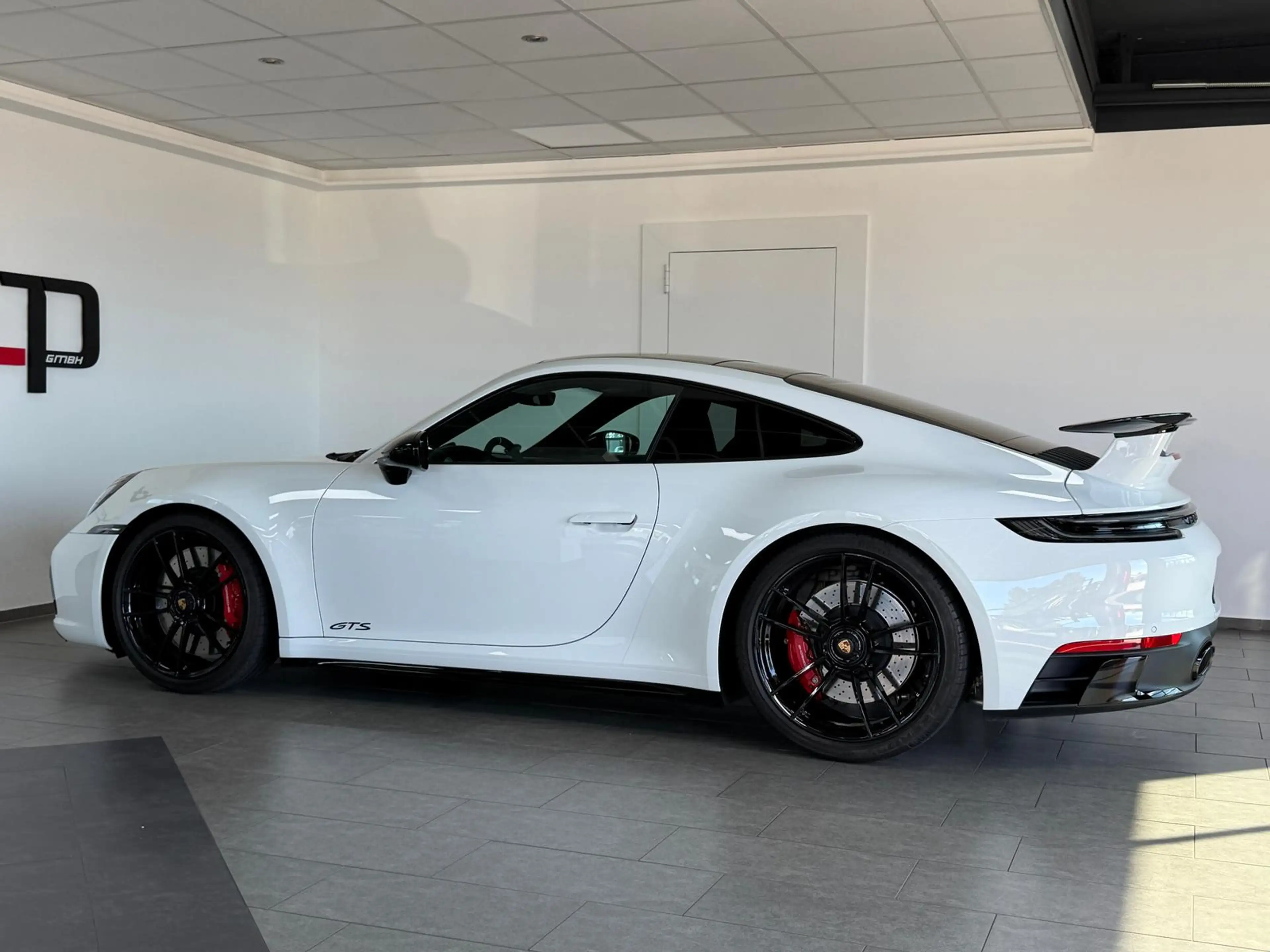 Porsche 992 4 GTS Matrix 18-Wege Carbon Schiebedach PPF — photo 5