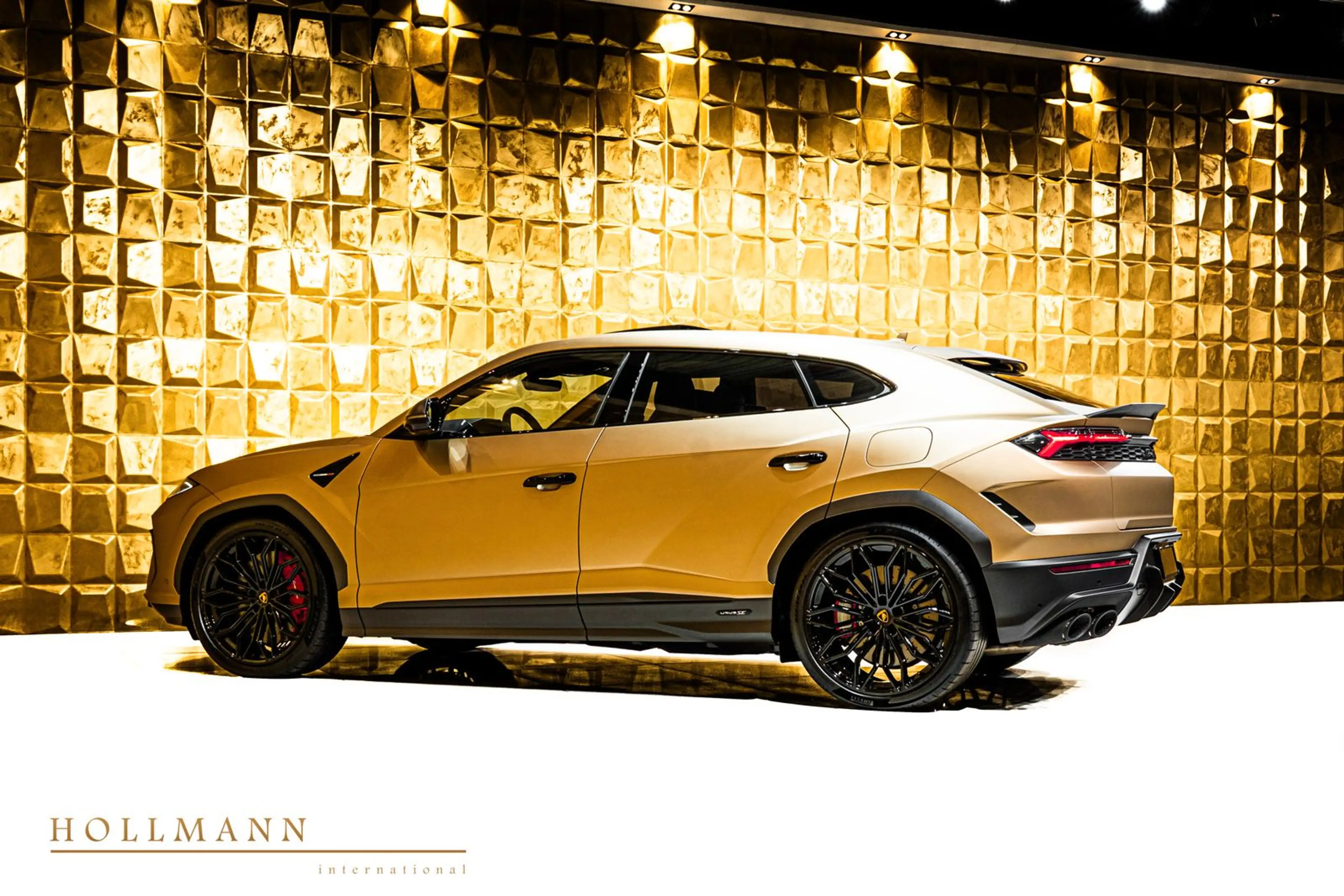 Lamborghini Urus SE + PANORAMA + CARBON TRIM + — photo 12