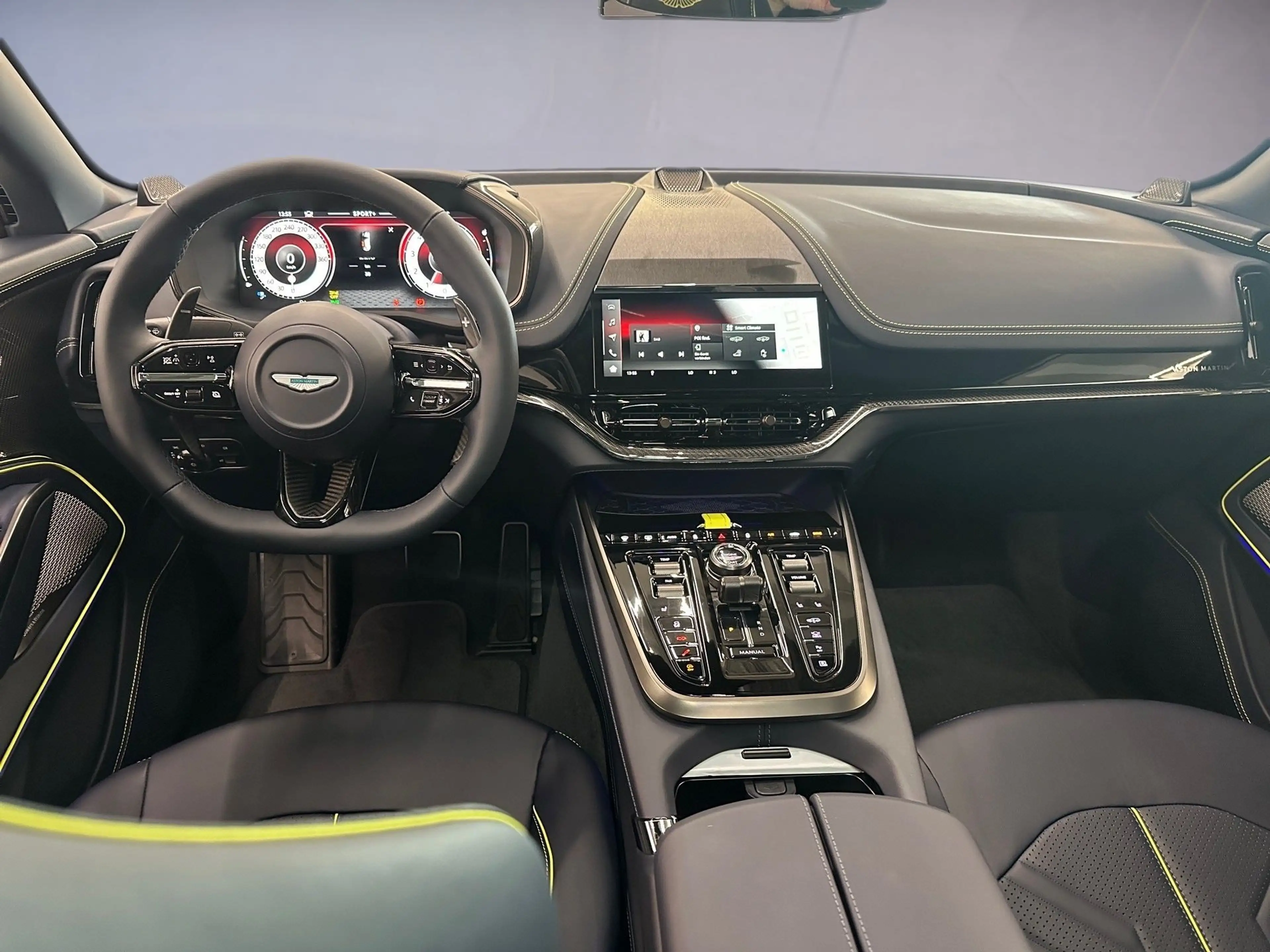 Aston Martin DBX S / Apex Grey / B&W / CF-Interior Pack / — photo 9
