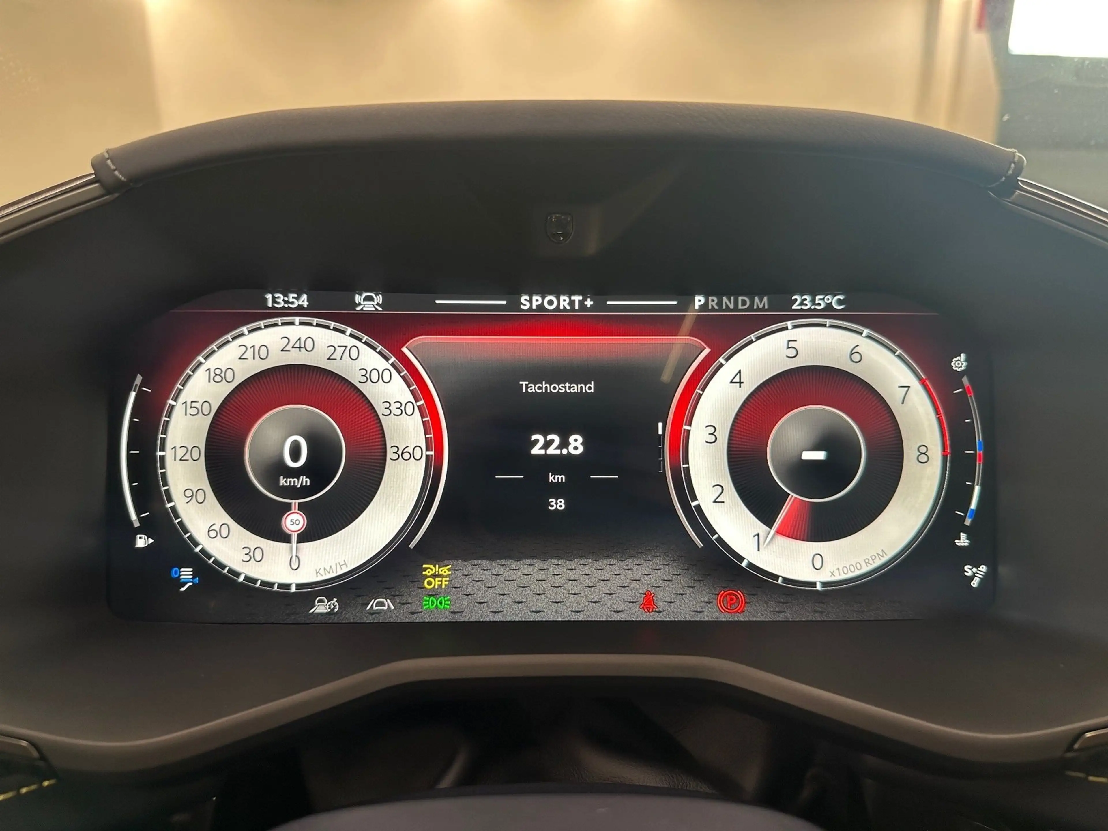 Aston Martin DBX S / Apex Grey / B&W / CF-Interior Pack / — photo 11