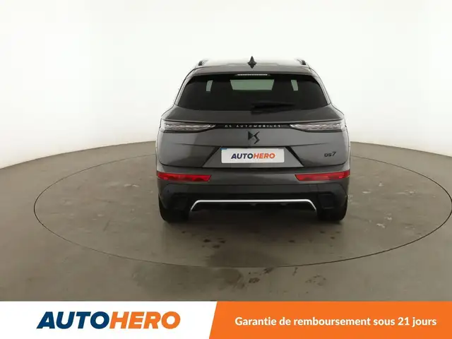 DS Automobiles DS 7 view 5