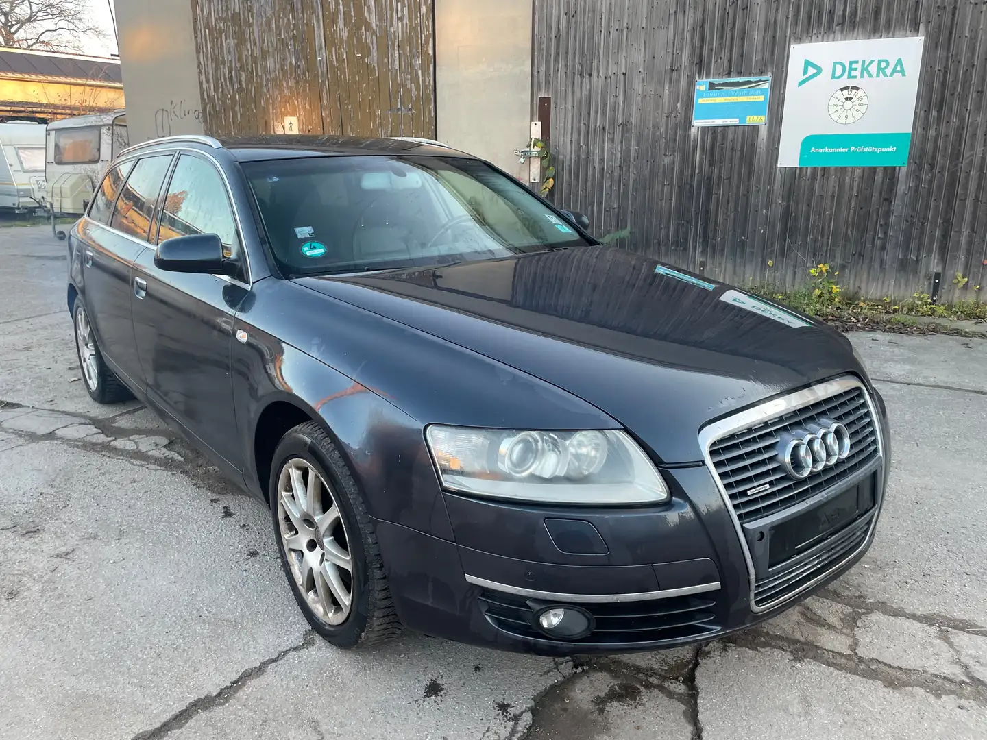 Audi A6 3.0 TDI quattro (165kW) Grau - 2