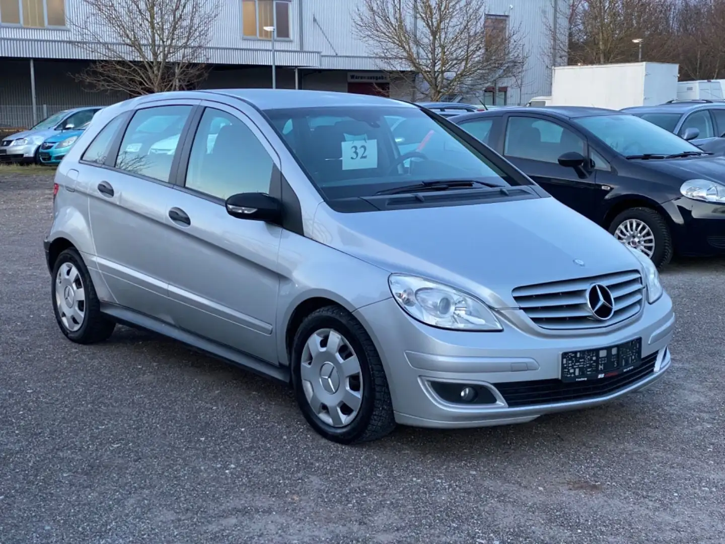 Mercedes-Benz B 180 Unfallfrei ( ohne TUV ) navi , klima Argent - 1
