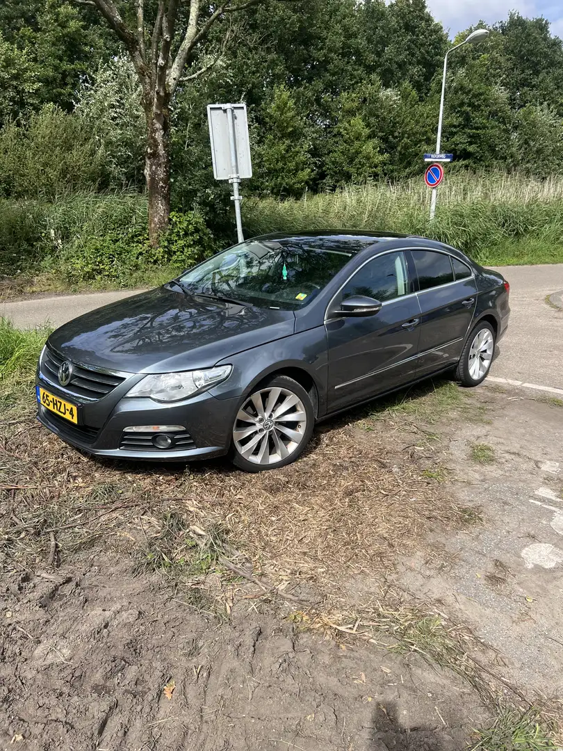 Volkswagen Passat CC 1.8 TSI 4p. Gris - 1
