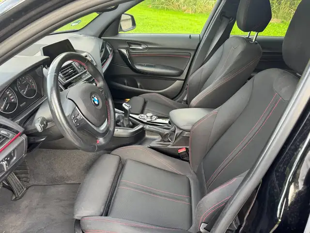 BMW 1 Series view 10