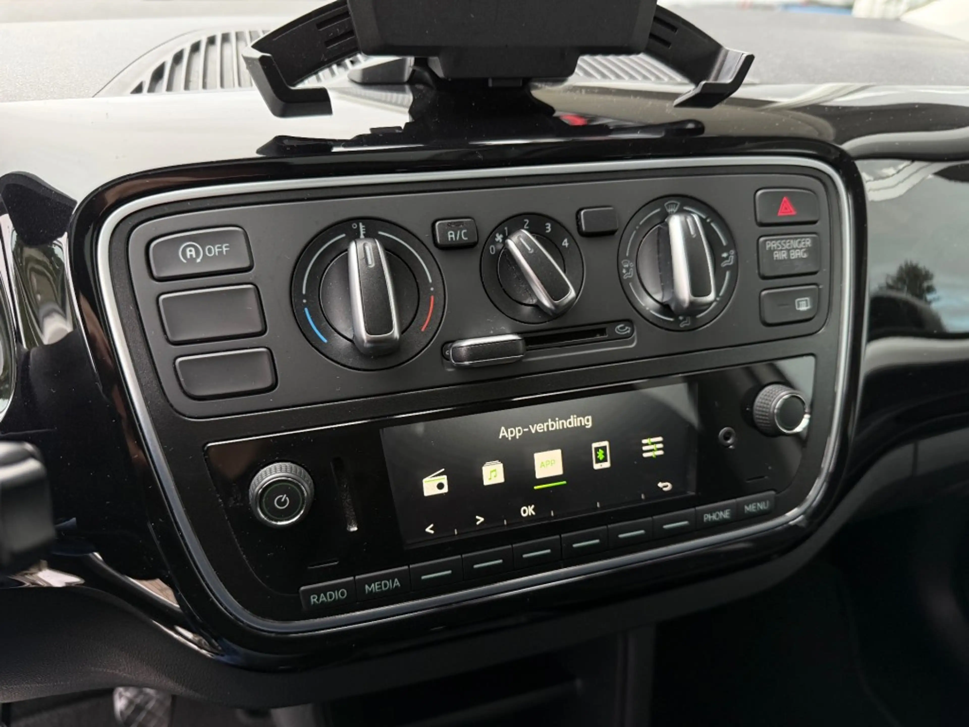 Skoda Citigo 1.0 Greentech Ambition - Pano Cruise Airco Bluetoo — photo 35