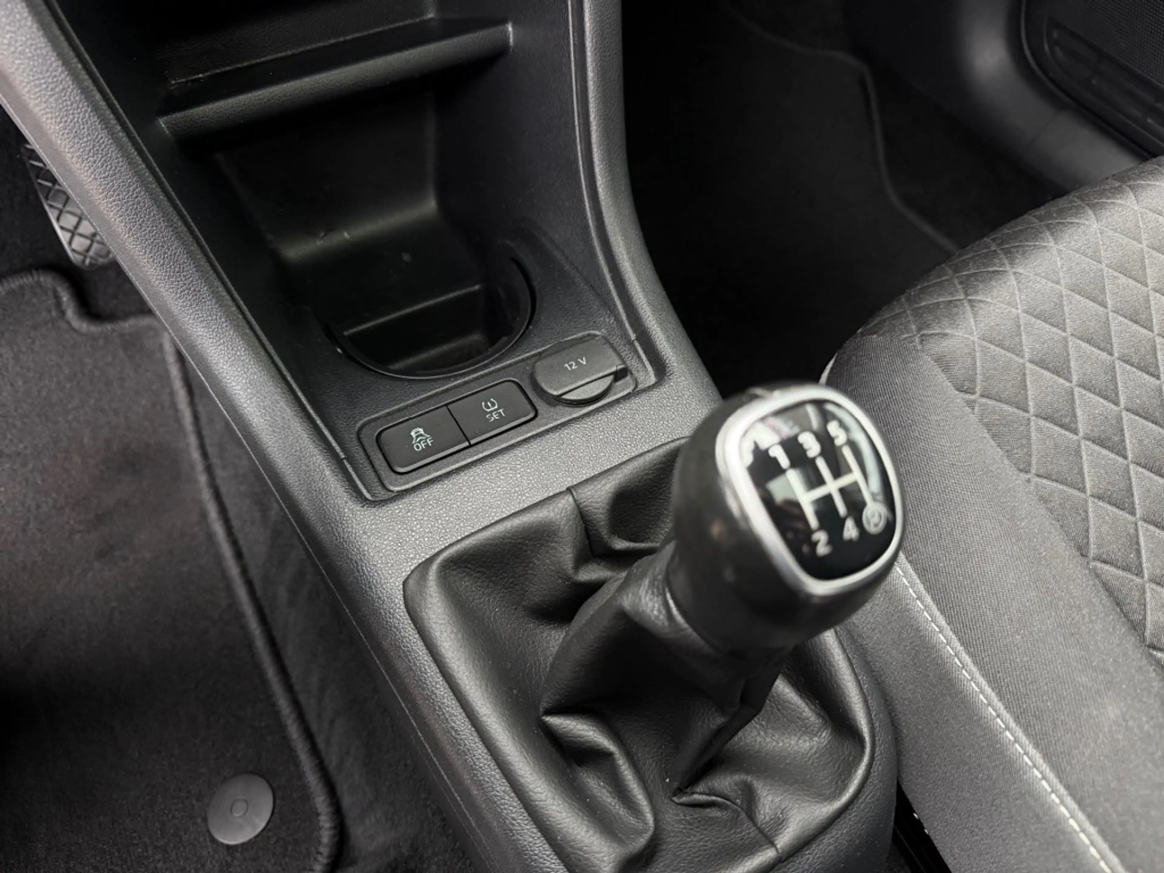 Skoda Citigo 1.0 Greentech Ambition - Pano Cruise Airco Bluetoo — photo 37