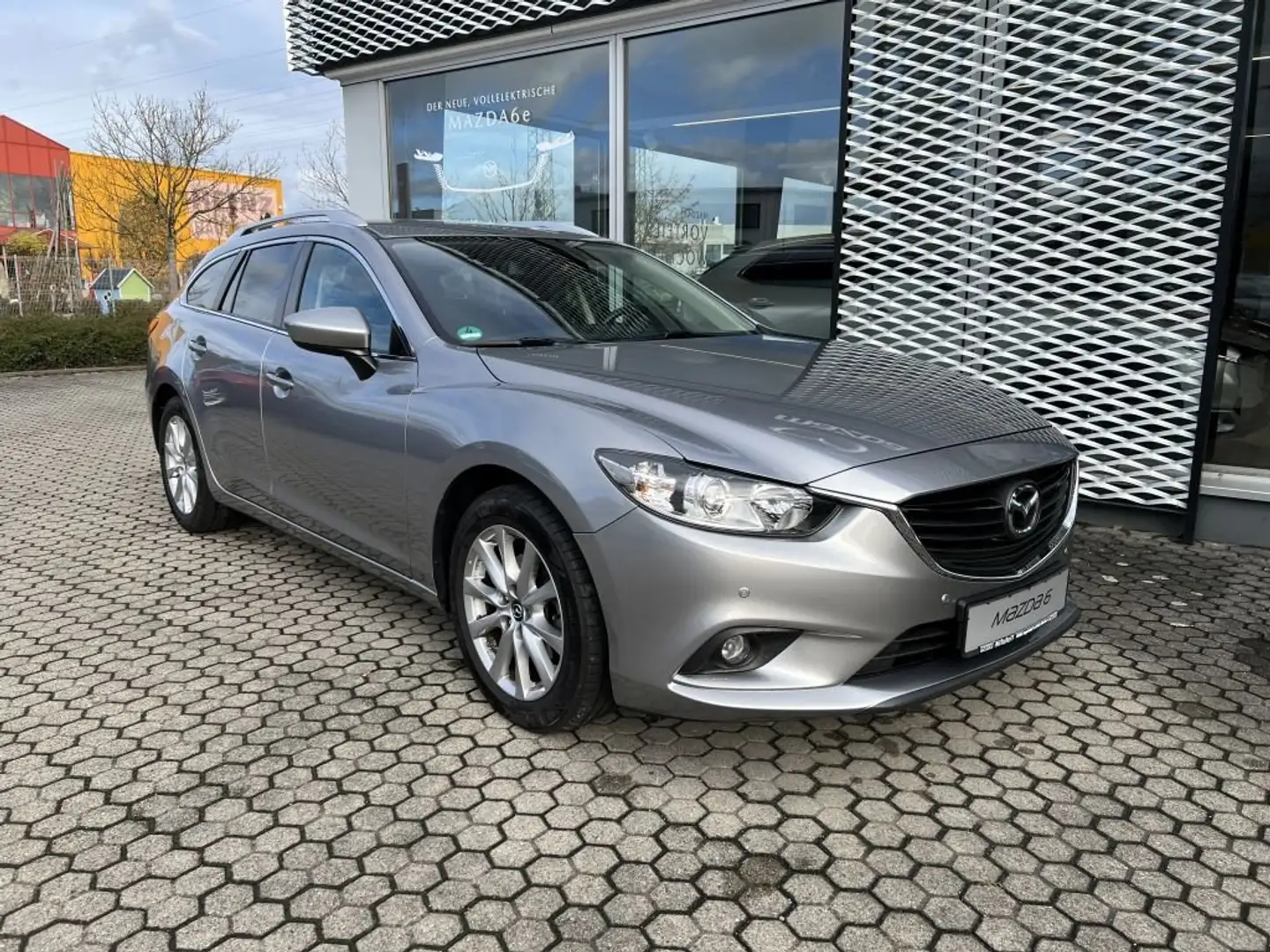 Mazda 6 Kombi Automatik Center-Line Navi Anhängerkupplu Silber - 1