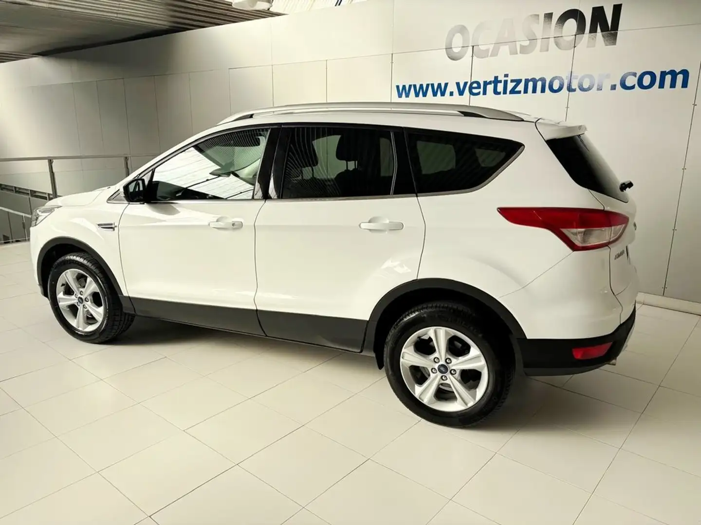 Ford Kuga 1.5 EcoBoost 120 A-S-S 4x2 Trend Blanco - 2