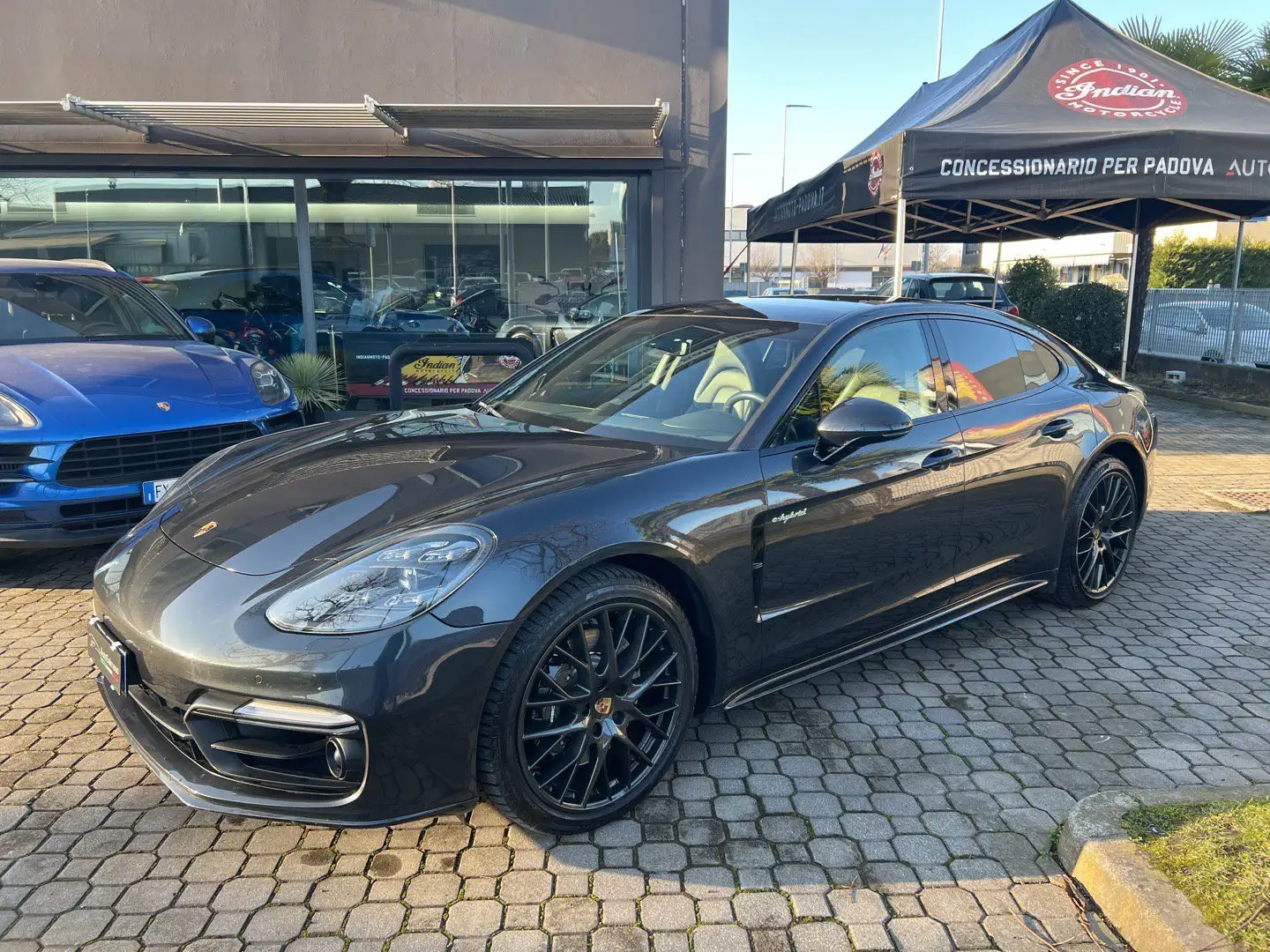 Porsche Panamera 2.9 4 E-Hybrid 462 CV Grijs - 1