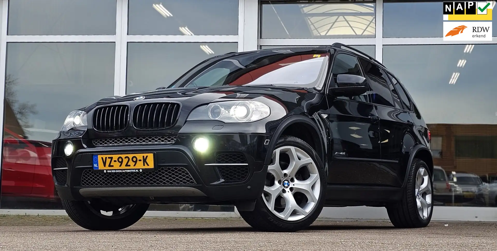 BMW X5 40d High Executive Panoramadak Camera Trekhaak Zwart - 1