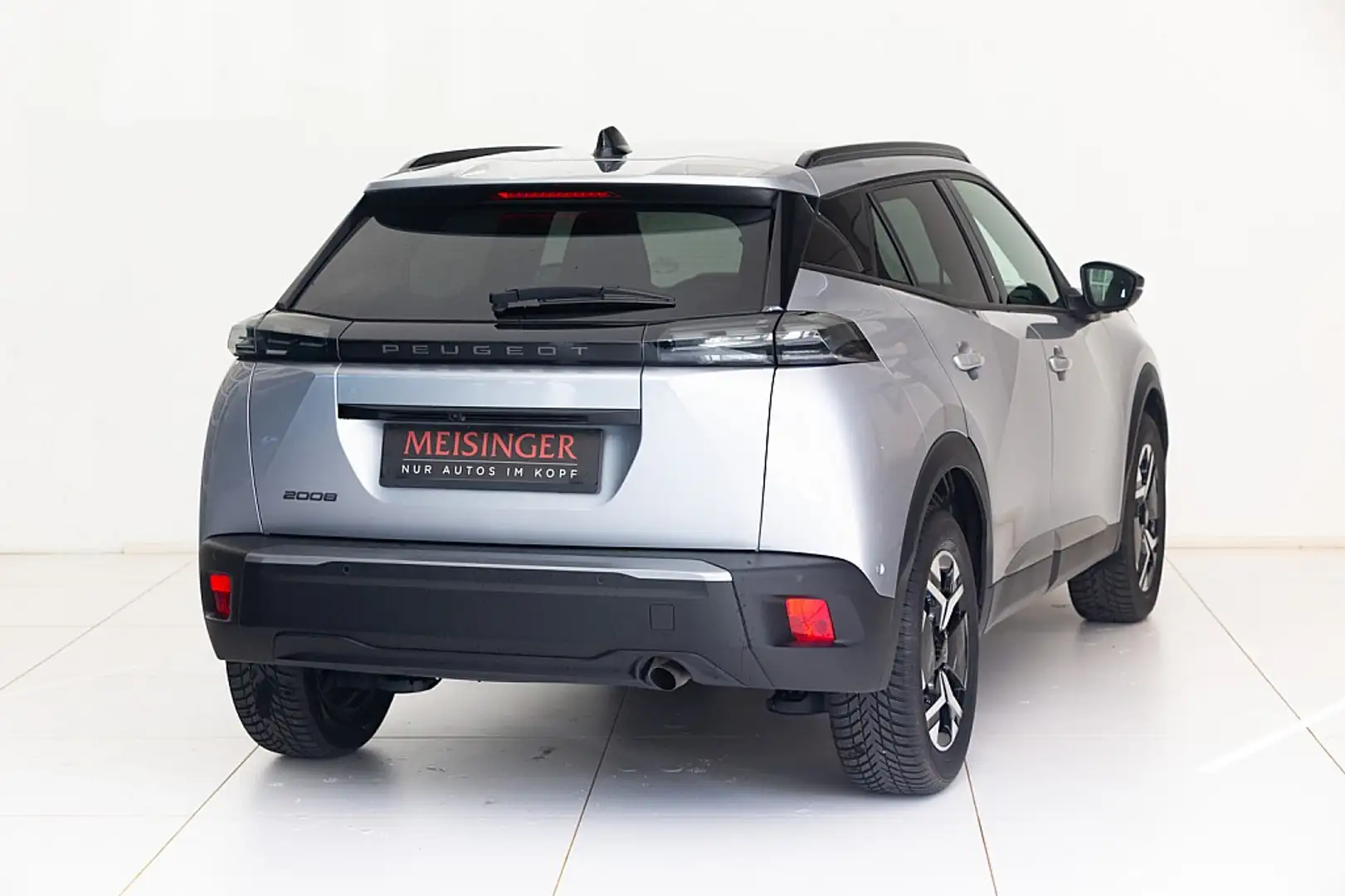 Peugeot 2008 PureTech 100 S&S Allure 6-Gang-Manuell Grau - 2
