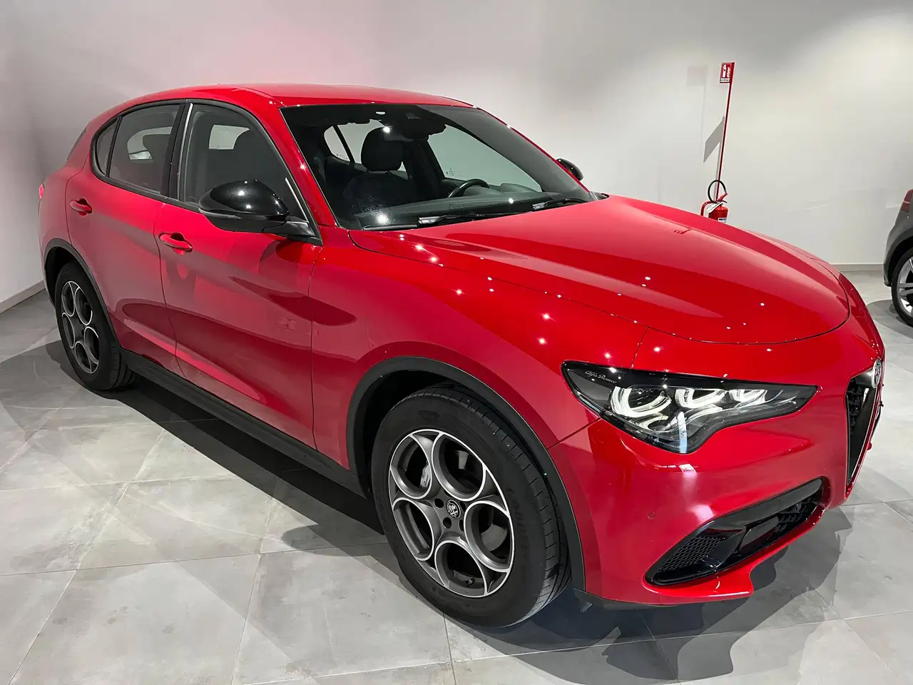 Alfa Romeo Stelvio 2023