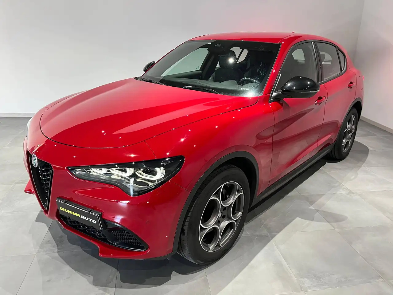 Alfa Romeo Stelvio 2023