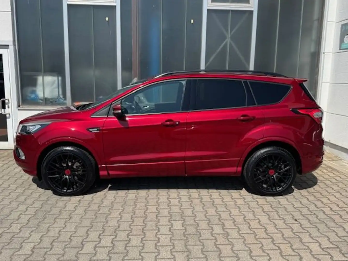 Ford Kuga 1.5 EcoBoost 4x4 Aut. ST-Line Rouge - 2