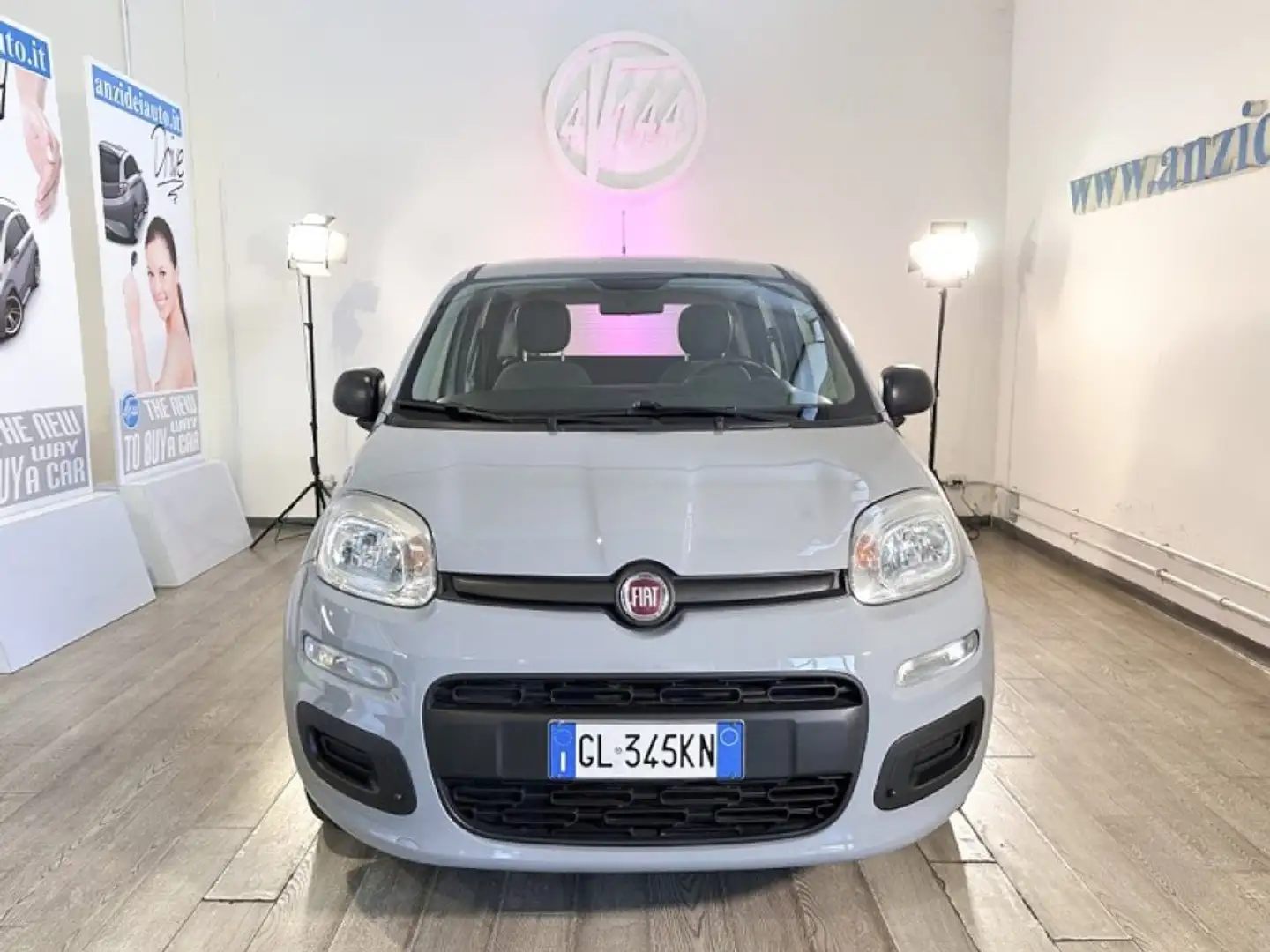 Fiat Panda 1.0 Hybrid 70 Cv Grau - 2