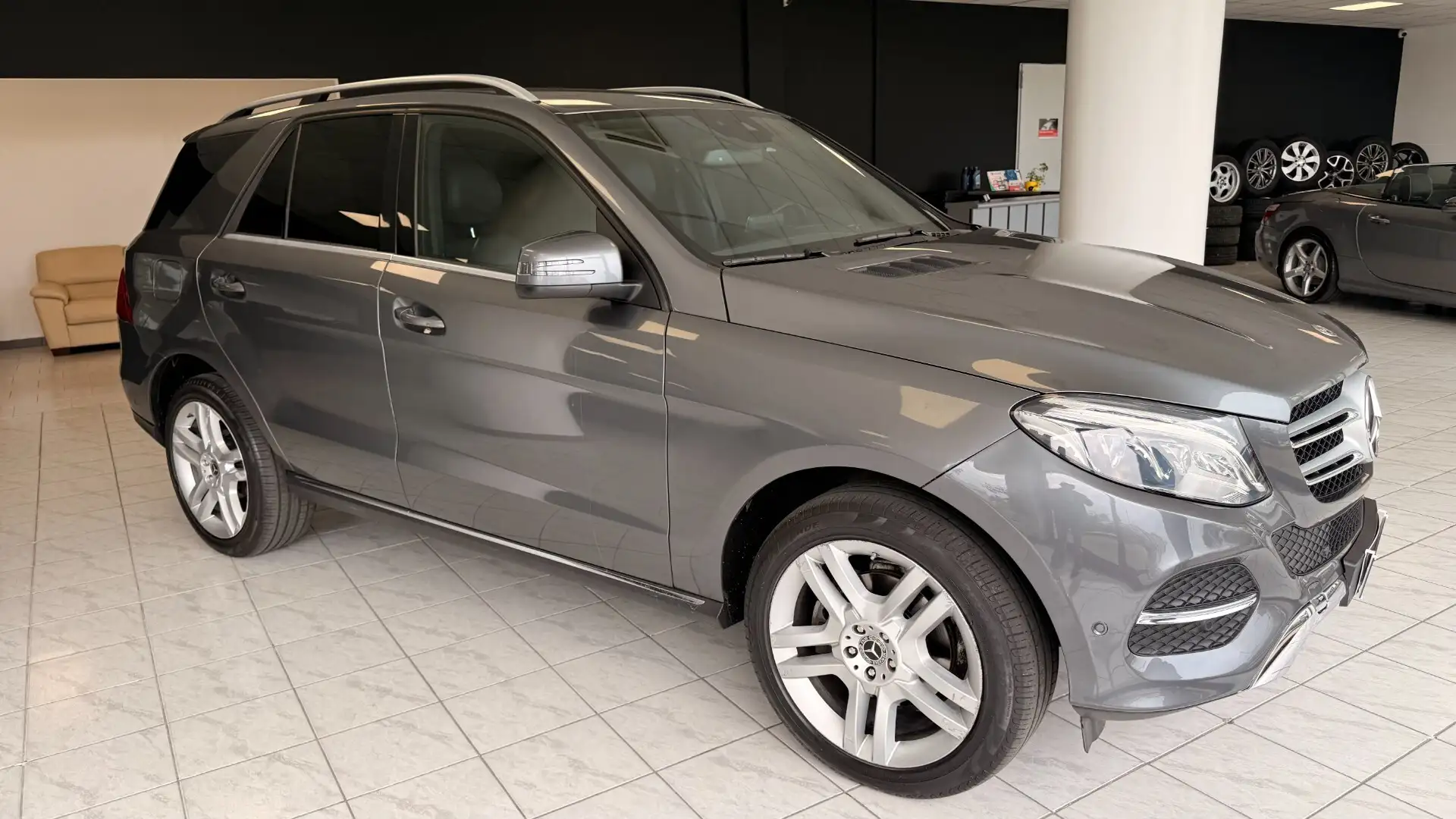 Mercedes-Benz GLE 250 GLE 250 d 4Matic Premium Szürke - 2