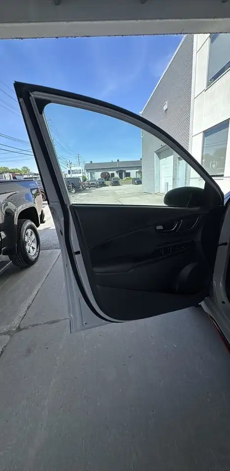 Hyundai KONA снимка Hyundai KONA