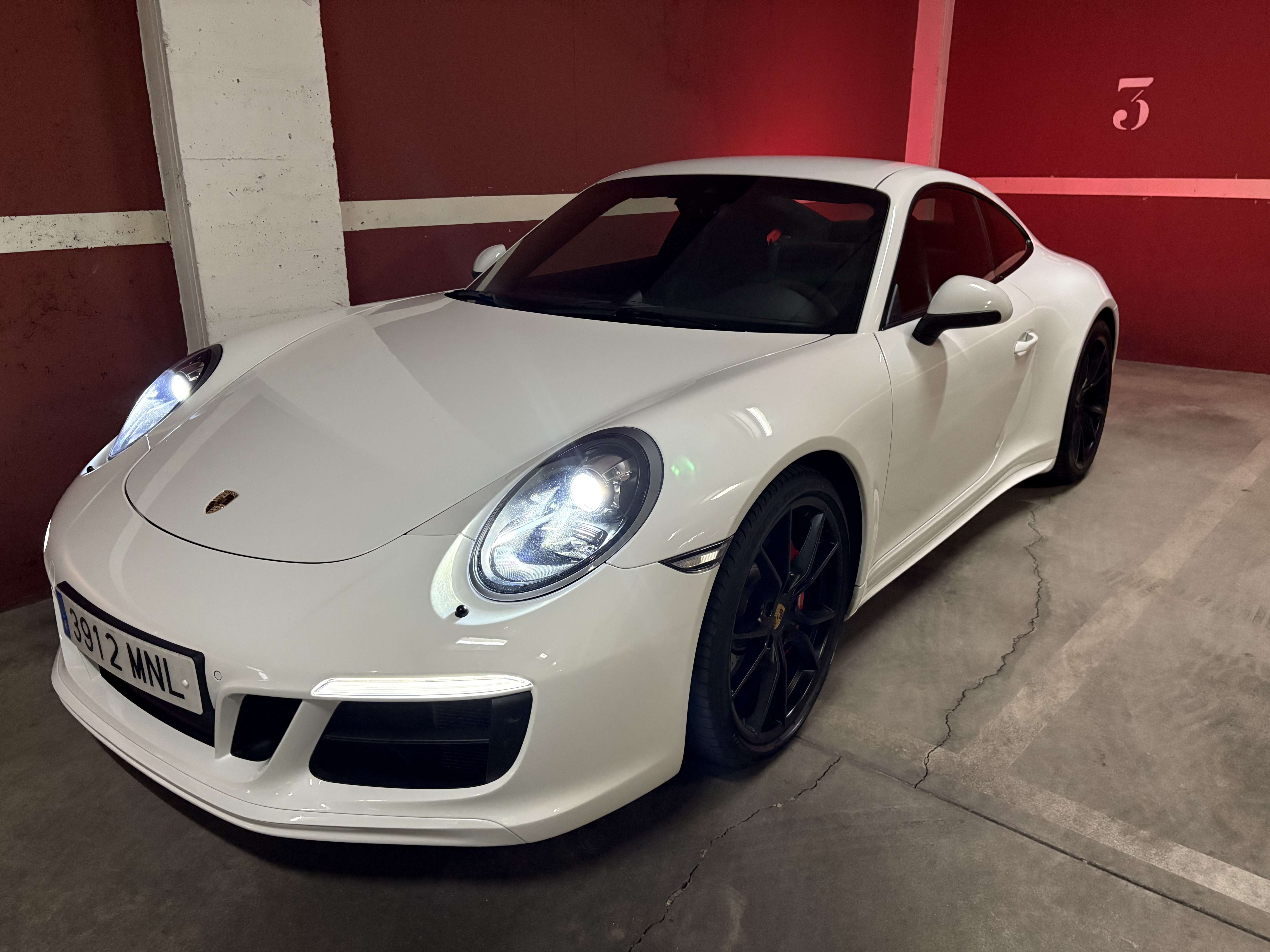 Porsche 911 Carrera 4 GTS Coupé PDK - foto 1
