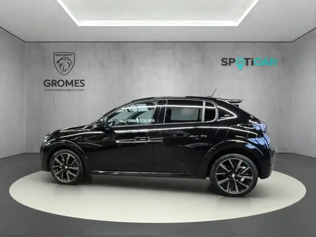 Peugeot 208 view 5