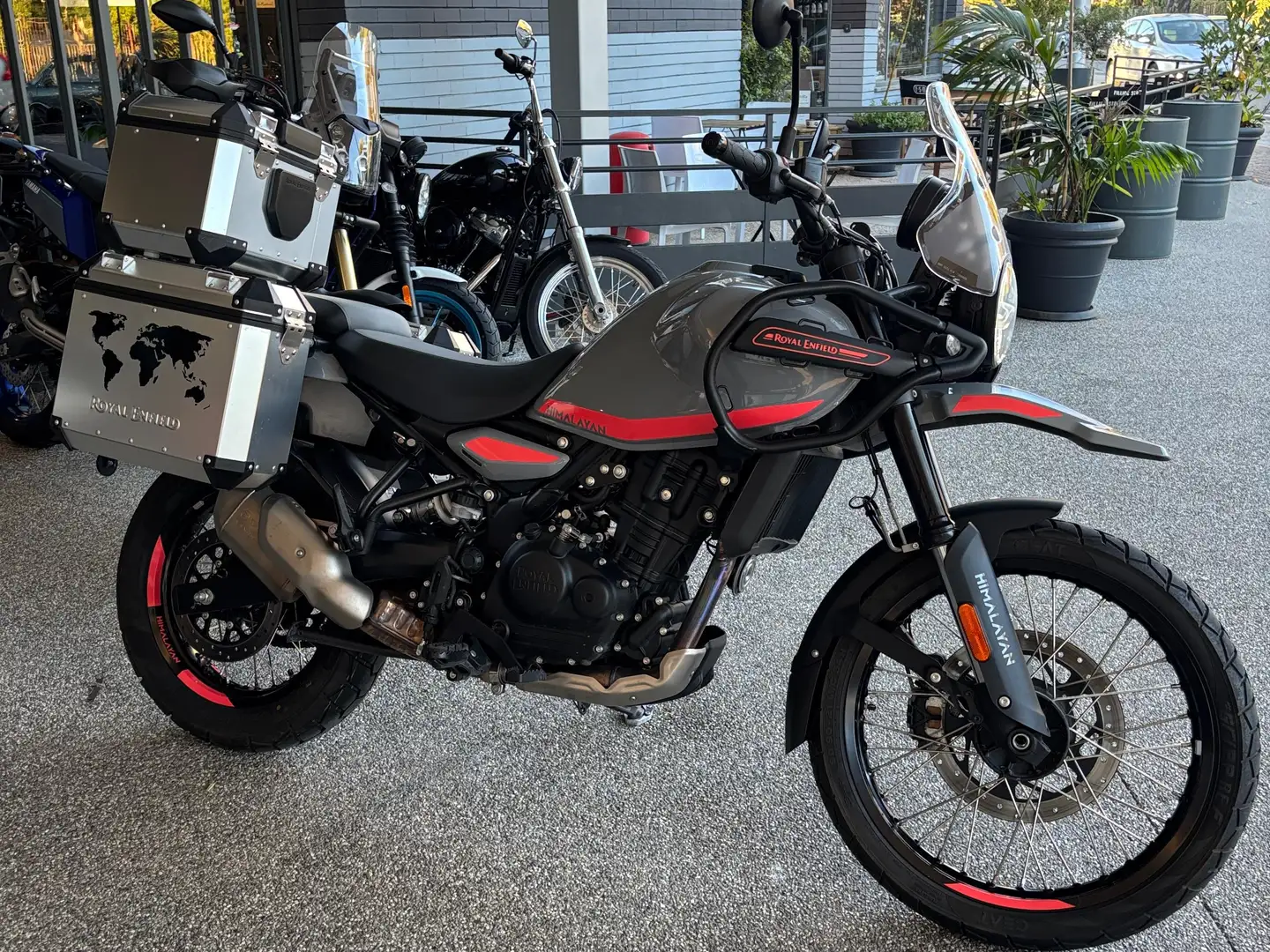 Royal Enfield Himalayan 450 Grigio - 1