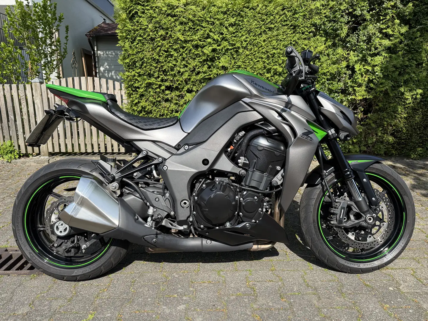 Kawasaki Z 1000 (2016) – Naked Bike Verde - 2