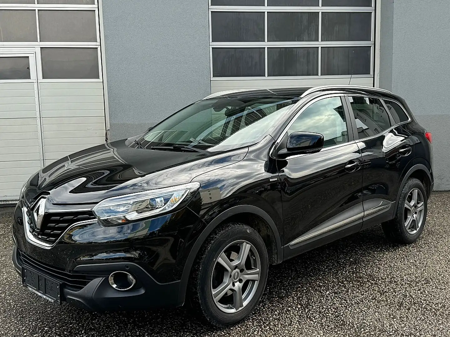 Renault Kadjar Energy dCi 110 EDC Aut. Schwarz - 1