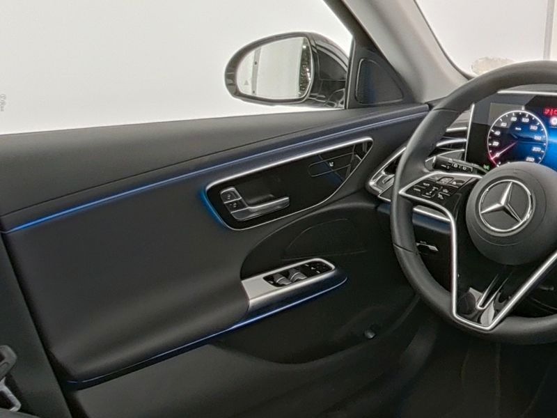 Mercedes-Benz E 200 T AVANTGARDE+DISTR+MBUX+AHK+KEYL+LED+TOTW+ — photo 7