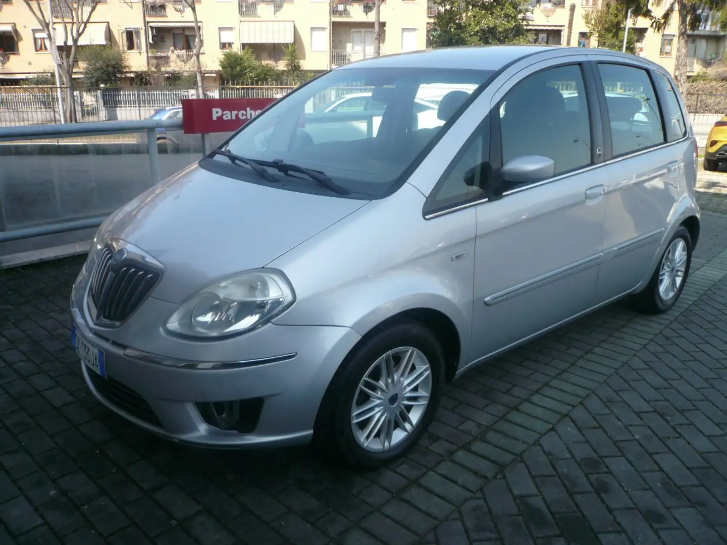 Lancia MUSA Musa 1.4 8v argento ecochic Gpl Neopatentati Argento - 2