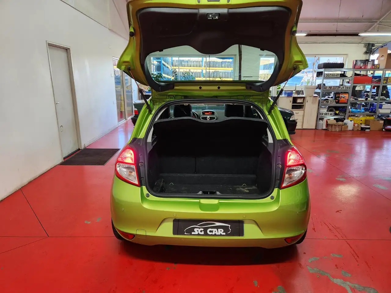 Renault Clio Citadine 3 portes — photo 11