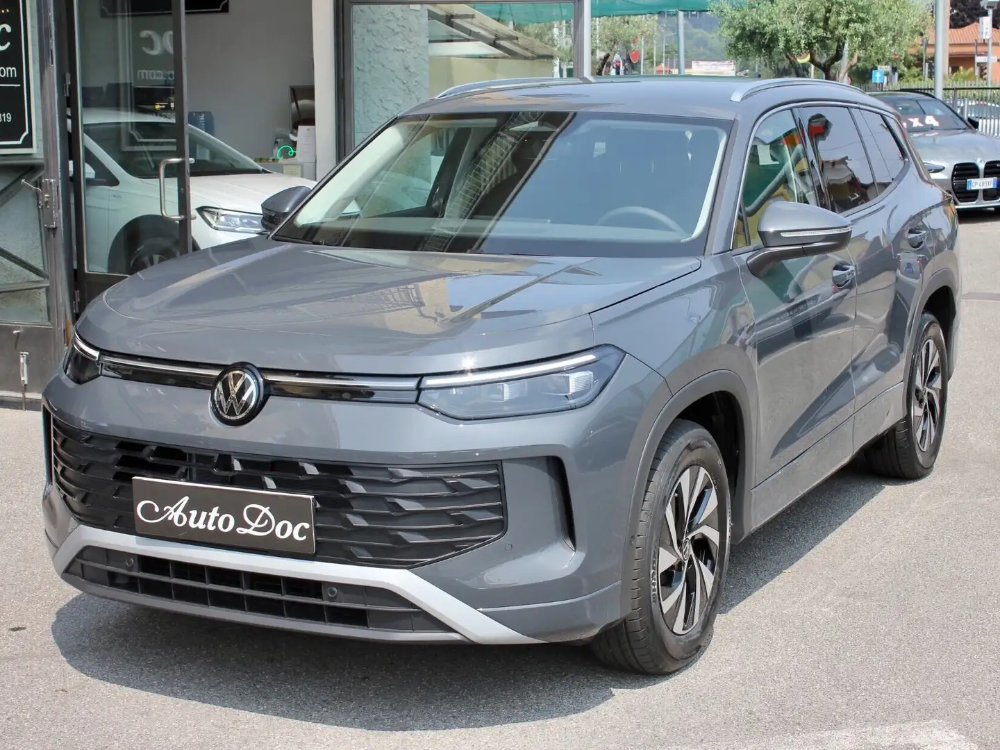 Volkswagen Tayron 1.5 eTSI ACT DSG Life 7 POSTI PRONTA CONSEGNA Grigio - 1