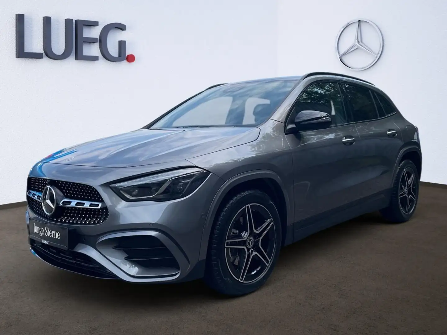 Mercedes-Benz GLA 200 d AMG-EDITION+NIGHT+SOUND+WINTER Grau - 2