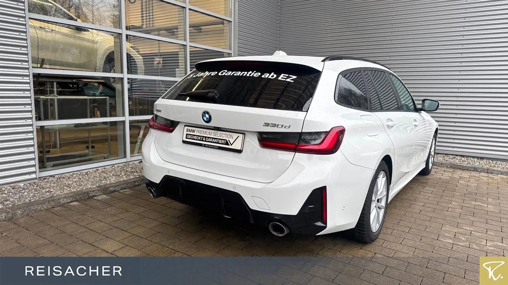 BMW 330 d A xDrive Tou M-Sport Navi HUD 360° Tempo Weiß - 2