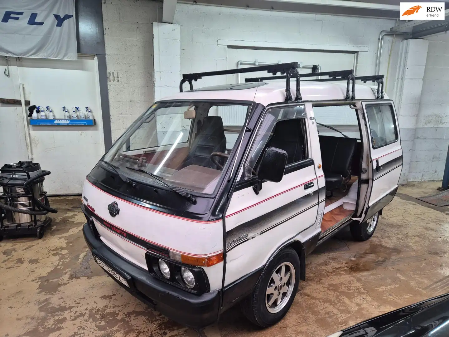 Nissan Vanette 2.0 Diesel, 5 persoons Weiß - 1