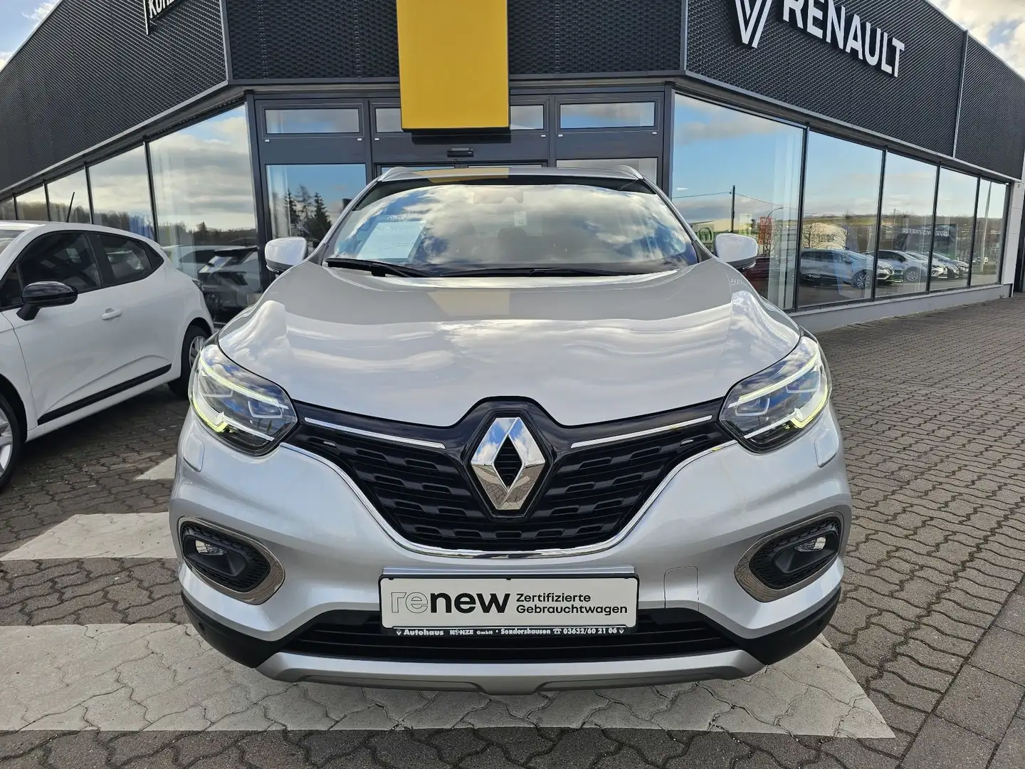 Renault Kadjar Limited Deluxe TCe 140 EDC Grau - 2
