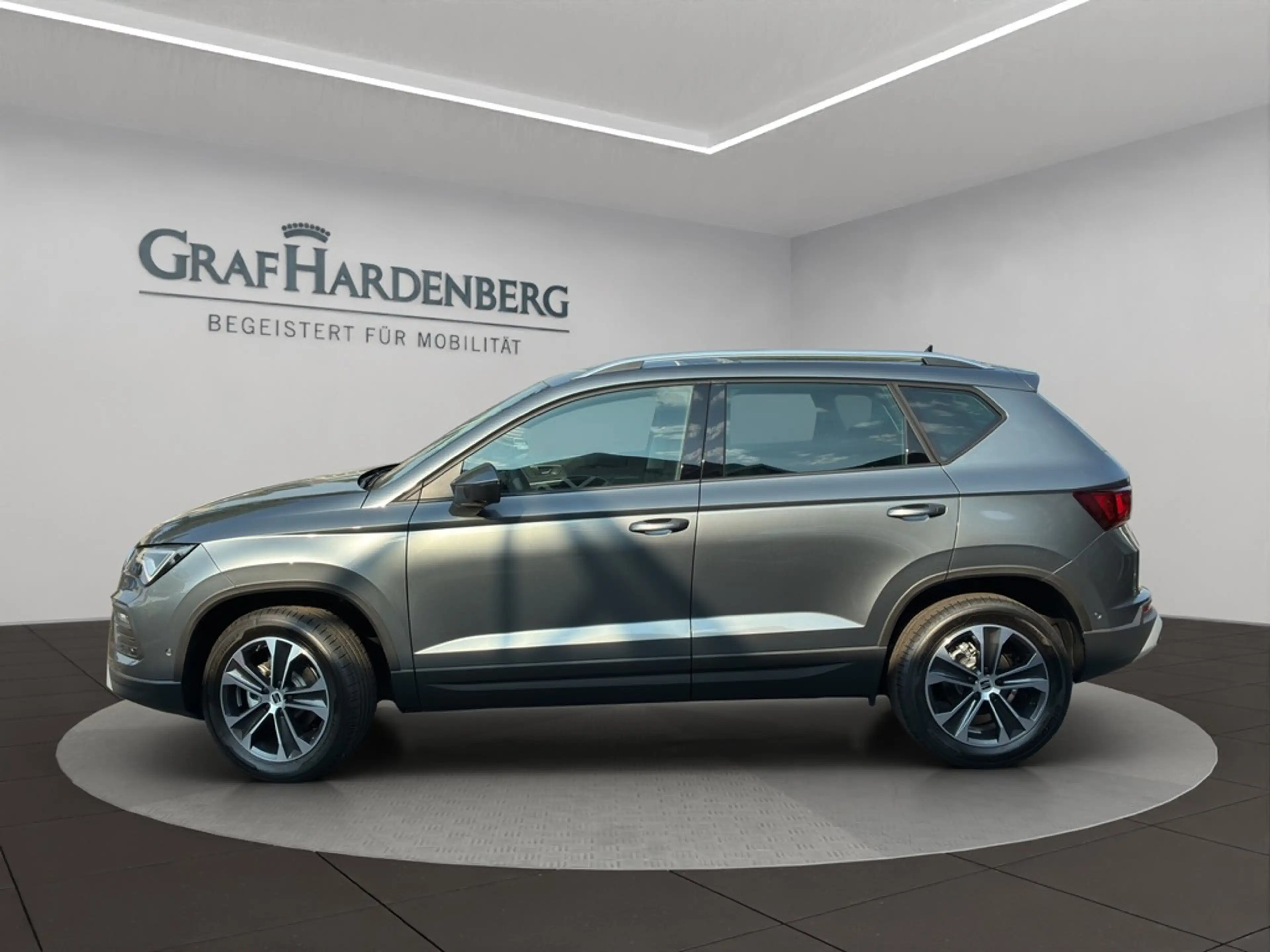 SEAT Ateca Road Edition 1.5 TSI 110 kW (150 PS) 7-Gang DSG — photo 2