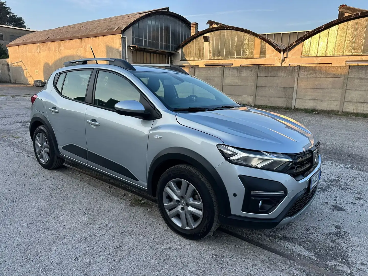 Dacia Sandero Sandero Stepway 1.0 TCe 90 CV Comfort Plateado - 2