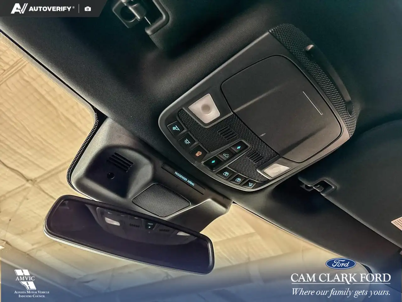 Ford Expedition снимка Ford Expedition