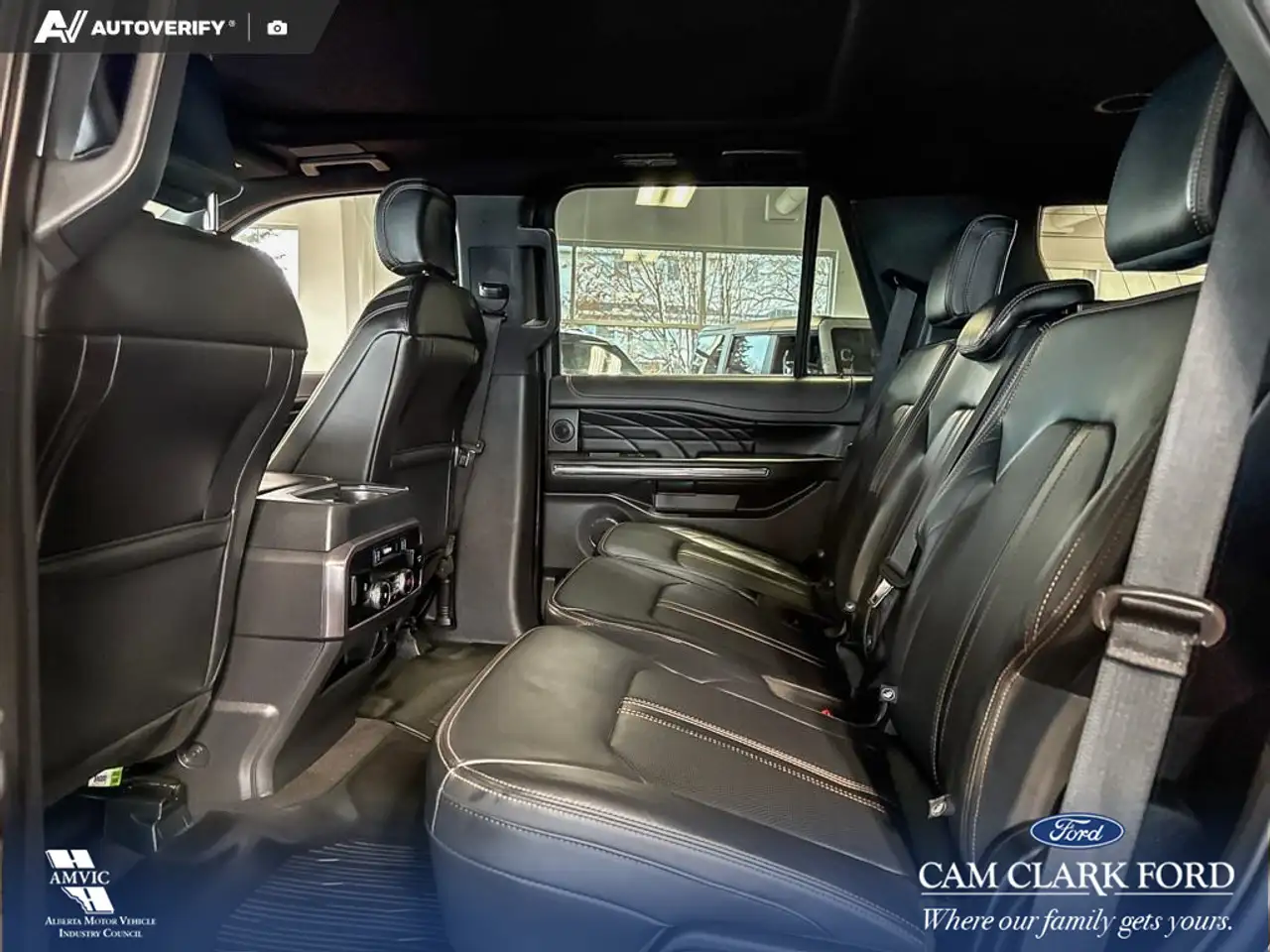 Ford Expedition снимка Ford Expedition