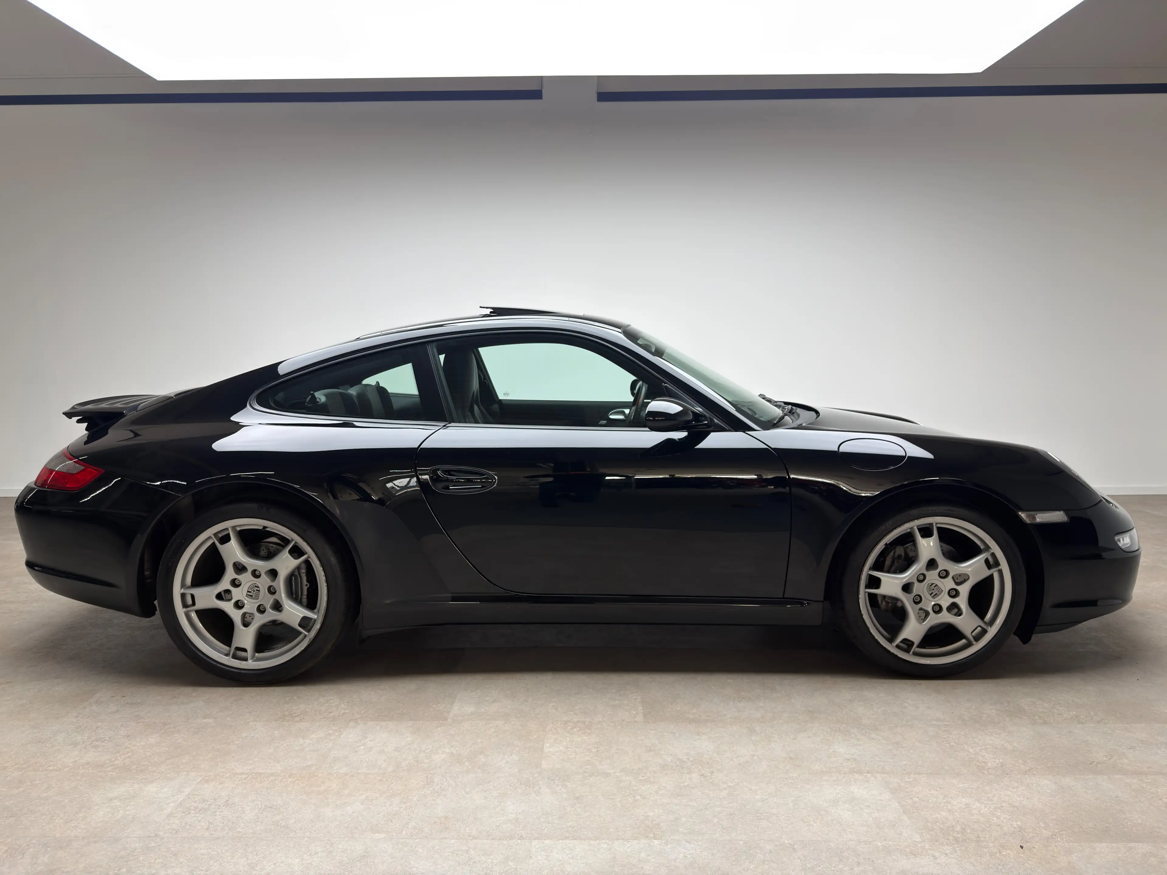 Porsche 997 Carrera, Schiebedach, Sportabgas, Top Historie — photo 15