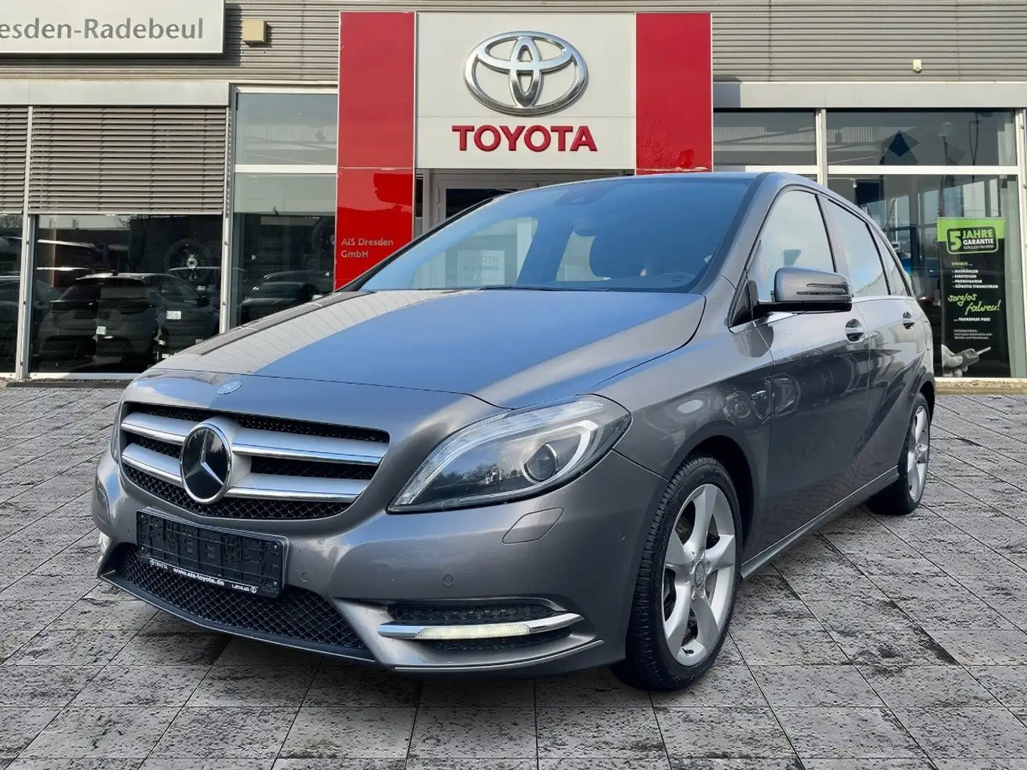 Mercedes-Benz B 200 CDI BlueEfficiency Xenon*Navi*SHZ*SitzMemory Gris - 1