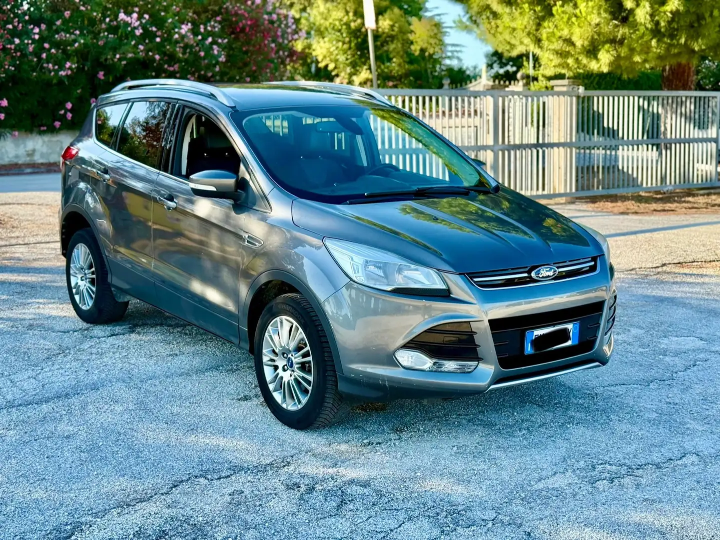 Ford Kuga 2.0 tdci Titanium 4wd 140cv 4x4 unico proprietario - 1